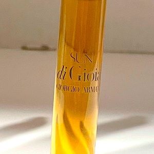 Sun Di Gioia travel spray by Giorgio Armani (.34 fl oz ; 10 ml) Eau de Parfum